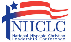 El reverendo Samuel Rodriguez, presidente de la Conferencia Nacional de Liderazgo Cristiano Hispano, aplaude el decreto del presidente Trump que revierte la enmienda Johnson