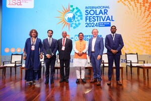 Le Premier ministre Modi appelle à la démocratisation de la fabrication et de la technologie solaires lors du Festival solaire international 2024