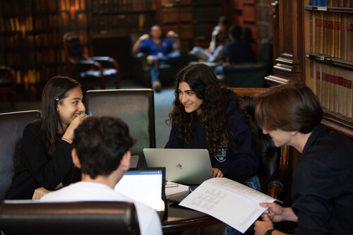 Students at Oxford Royale Academy’s summer programme in Oxford, where they can complete the MIT RAISE FutureBuilders AI pathway.