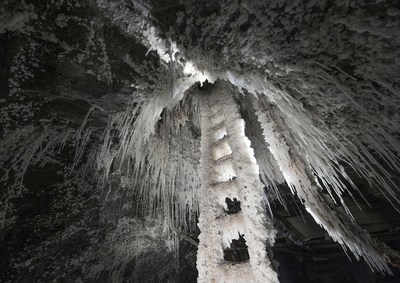 Secondary salt crystalization (art of nature) in the Wieliczka Salt Mine, photo by Bogumil Kruzel (PRNewsFoto/Wieliczka Salt Mine)