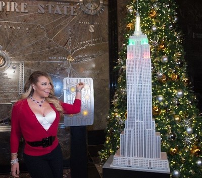 Empire_State_Realty_Trust_with_Mariah_Carey
