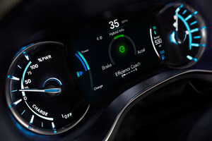 All-new 2017 Chrysler Pacifica Hybrid Offers Technology Features to Help Drivers Maximize Efficiency