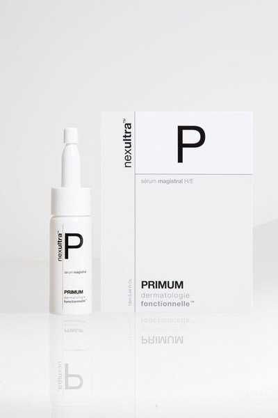 the packshot of the UNIVERSKIN Primum Serum magistrale (PRNewsFoto/Croma-Pharma GmbH)