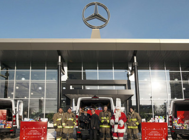 Mercedes-Benz Toronto Retail Group Embraces the Spirit of Giving