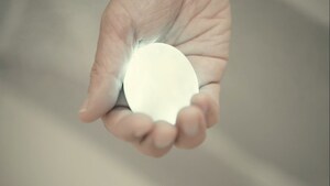 That's Fantasy! The World's First Stone Shines And Leads You to The Right Way