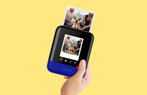 La cámara digital instantánea Polaroid Pop ofrece una toma moderna en la clásica impresión instantánea de Polaroid