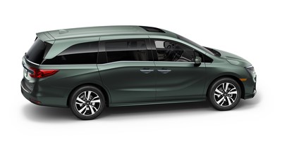 The 2018 Honda Odyssey was unveiled today at the 2017 North American International Auto Show. The all-new Odyssey comes with a host of family-friendly innovations coupled and class benchmark performance designed to keep it firmly at the top of the minivan segment.