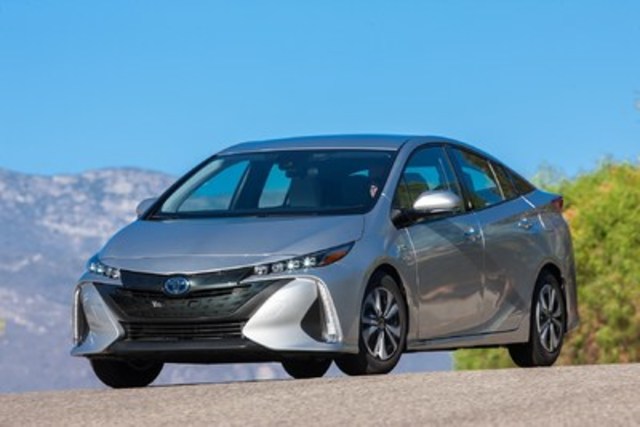 AVIS AUX MÉDIAS : Toyota se tourne vers Montréal avec le dévoilement de quatre modèles parfaitement adaptés au Québec : le Toyota C-HR; la Prius Prime hybride électrique branchable; et la Mirai, une berline hybride électrique à pile à hydrogène (présentée en avant-première dans un salon de l'auto canadien); en plus d'une autre présentation spéciale en grande première nord-américaine