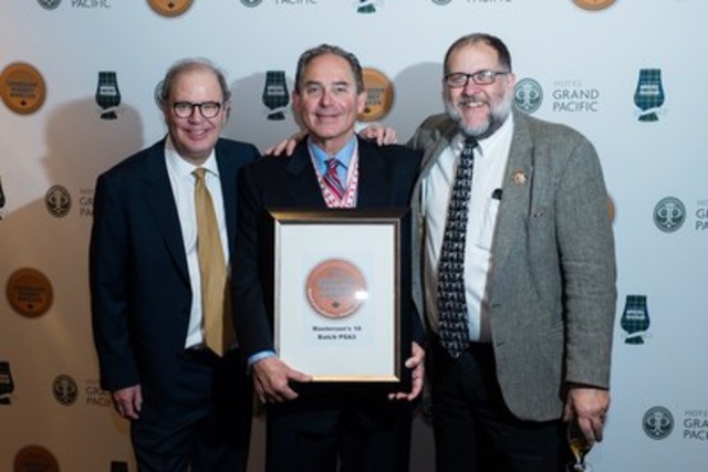 Masterson’s 10 year old.  Richard Zeller CEO 3 Badge Spirits accepts the award.  Photo credit Jen Steele. (CNW Group/Canadian Whisky Awards)