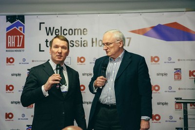 Dmitry Kostygin, Chairman of the board of directors, Ulmart and Nick Gouing (PRNewsFoto/Ulmart)