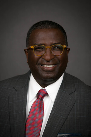 Cornell Boggs Joins Toys"R"Us, Inc. as General Counsel