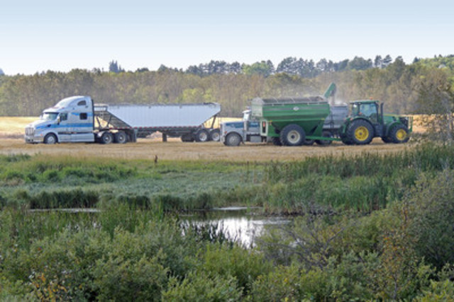 Ducks Unlimited Canada's FlexFarm incentive program pays producers to restore sloughs and grasslands as they continue to manage their operation the way they always have (CNW Group/DUCKS UNLIMITED CANADA)