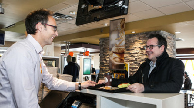 Quand le soir rencontre le matin, le temps perd tout son sens, maintenant que McDonald's du Canada lance officiellement sa Sélection déjeuner toute la journée au pays.