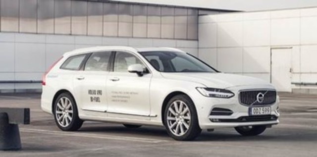 The new Volvo V90 Bi-Fuel equipped with Westport's advanced natural gas technology (CNW Group/Westport Fuel Systems Inc.)