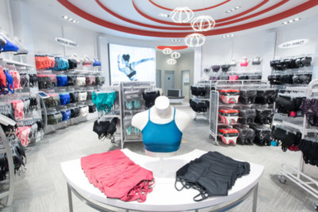The extensive bra destination provides a comfortable environment for women to find the right fit. (CNW Group/FGL Sports Ltd.)