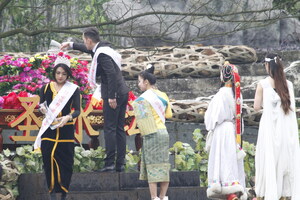 In Annual Spring Ritual, Water Collected from Around the World Is Poured into China's Minjiang River