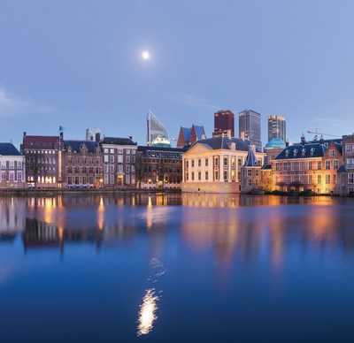 The Hague’s famous Hofvijver with the parliament buildings and the Mauritshuis museum in the foreground. (PRNewsfoto/The Hague Convention Bureau)