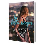 En la novela «La lista negra», de Alyson Noël, la belleza y la fama se convierten en pesadilla