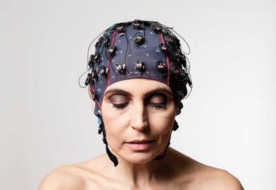 Electrodes measure brain activity to tell if a patient is conscious and, if so, to let them communicate via mindBEAGLE. Credit: Guger Technologies/Florian Voggeneder (PRNewsfoto/Guger Technologies OG)