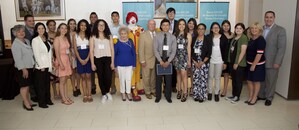 El programa anual de becas RMHC®/HACER® celebra tres décadas ayudando a cumplir el sueño de muchos jóvenes de ir a la universidad