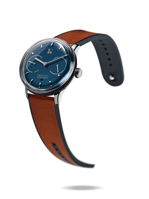 Sequent: The World's First Kinetic Self-charging Smart Watch