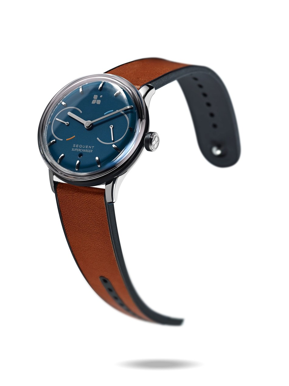 Sequent The World's First Selfcharging Smart Watch