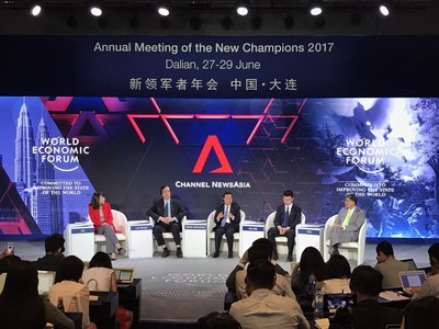 Zeng Qinghong, Chairman of GAC Group, attended the teleconference and gave a speech at 2017 Davos