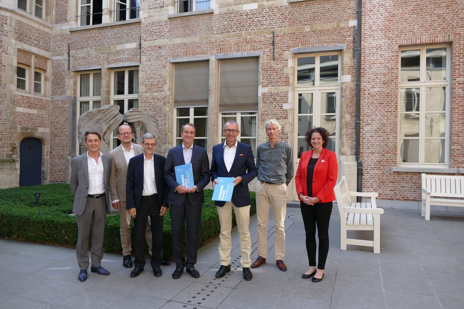 Cooperation in Executive PhD in Management: from left to right.: Dr. Hugo Marynissen, Academic Director Executive PhD Program at Antwerp Management School; PD Prof. Dr. Bernd Ebersberger, Academic Director Executive PhD Program at MCI ; Prof. Dr. Rudy Martens, Dean of the Faculty of Applied Economics at the University of Antwerp; Prof. Dr. Paul Matthyssens, Dean of Antwerp Management School; Prof. Dr. Andreas Altmann, Rector MCI; Prof. Dr. Bart Cambré, Associate Dean of Knowledge & Research at Antwerp Management School; Bettina Stichauner, Assistant to the MCI Rector (PRNewsfoto/MCI MANAGEMENT CENTER INNSBRUCK)