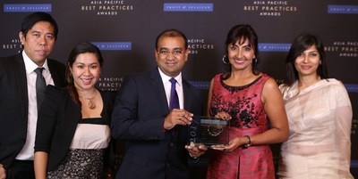 Team Aspect with 2017 Frost & Sullivan Asia Pacific Outbound Systems Market Share Leadership Award (PRNewsfoto/Aspect Software)