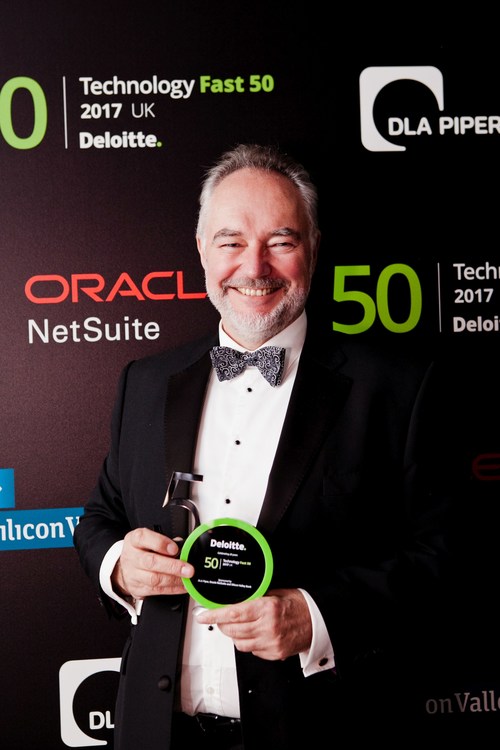 Ieso Chairman, Simon Cartmell, collects Deloitte UK Fast Fifty Awards 2017 (PRNewsfoto/Ieso Digital Health)