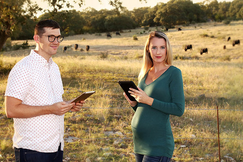 HerdX executives, Austin Adams, CTO, and Lauren Jones, Director of Communications, visit a Texas cattle ranch to test the HerdView™ Livestock monitoring system.