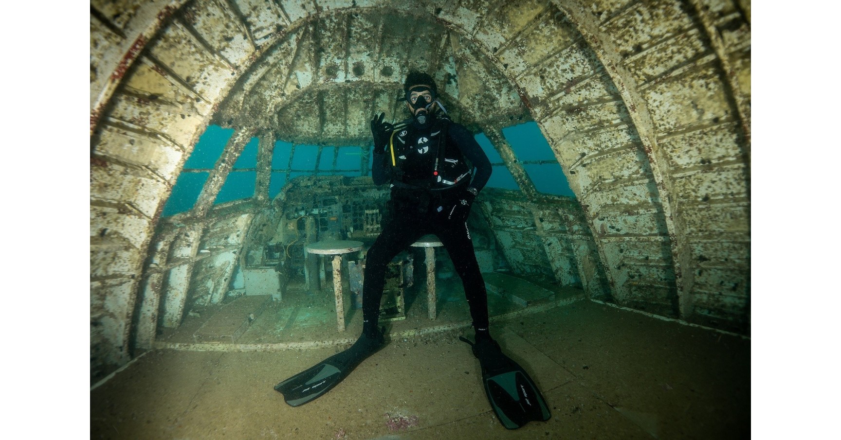 Dive Bahrain, el mayor parque temático submarino del mundo, abre sus