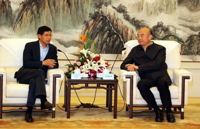 Fred Hu, Chairman of Yum China, met with Liu Guozhong, Governor of Shaanxi province
