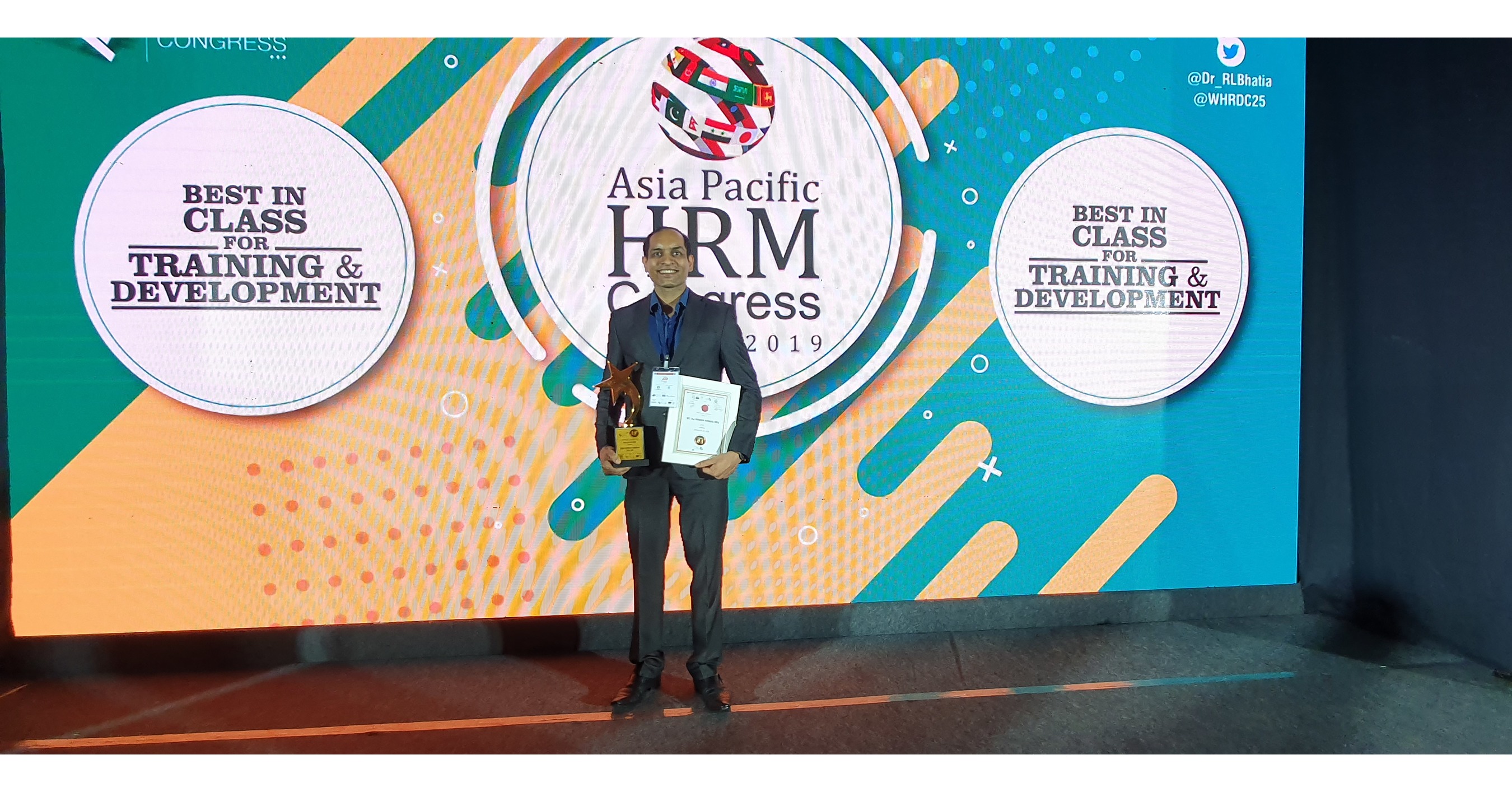 Pocket HRMS Wins Best HR Software Award At Asia Pacific HRM Congress