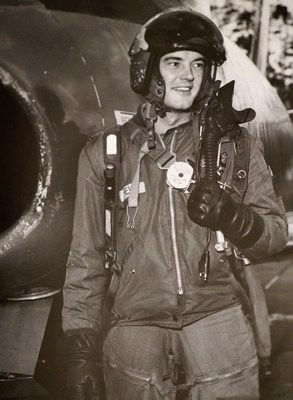 Le pilote de chasse de l'ARC, Gordon Helm, a patrouill la frontire du bloc sovitique pendant la guerre froide (Groupe CNW/Chartwell Retirement Residences)