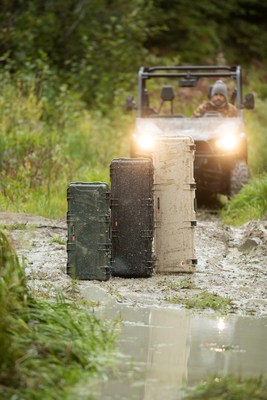 NANUK Waterproof Protective Long Gun Cases. Adding to the already-impressive tandem of long gun cases from NANUK, the new 985 case is built with the same uncompromising waterproof, dustproof and indestructible characteristics that make the 990 and 995 cases industry standards. NANUK Waterproof Protective Long Gun Cases. Adding to the already-impressive tandem of long gun cases from NANUK, the new 985 case is built with the same uncompromising waterproof, dustproof and indestructible characteristics that make the 990 and 995 cases industry standards.