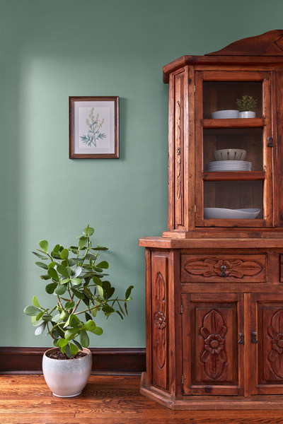 Donna’s Dining Room in Secluded Garden, Prosper, Texas