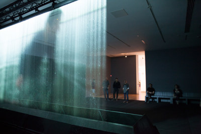 Fountain [Fontaine], 2005 présentée au Musée d'art contemporain de Montréal du 20 juin au 6 octobre 2019 dans la cadre de l'exposition Rebecca Belmore. Braver le monumental. Photo : Gabriel Fournier (Groupe CNW/Musée d'art contemporain de Montréal)