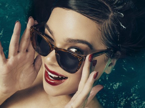 Privé Revaux launches its first made in Italy collection featuring Hailee Steinfeld.