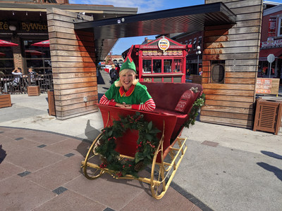 Santa's Sleigh comes to Byward Market for only 3 days from October 25th to 27th as we start the holiday season with a special sneak peek at Santa's magical sleigh that circles the globe on Christmas Eve. Children of all ages are invited to sit in the jolly old elf's shiny red ride. Bring your camera and your letters for Santa too. This Christmas experience is free for everyone. Voluntary donations are welcome on behalf of the Children's Hospital of Eastern Ontario for the CHEO Foundation (CNW Group/Ottawa Craft Shows)