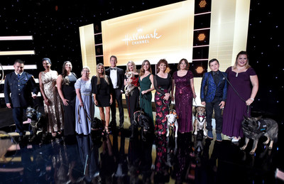 The 2019 American Humane Hero Dog Awards (left to right):  Deputy John Forlenza and Dax, American Hero Veterinarian Dr. Terry Morris, American Hero Veterinary Nurse Angel Martin, Dawn Rudolph and Leader Dog Lady, American Humane President & CEO Robin Ganzert, PhD, James Denton, Lydia Crochet and Jeanie, Caroline Zuendel and Sgt. Yeager, Lori Wells and Piglet, Anna Barbosa and Gus, Antonio with Tara Murillo and 2019 American Hero Dog Alice

PHOTO CREDIT: Dan Steinberg/Invision for American Humane/AP Images