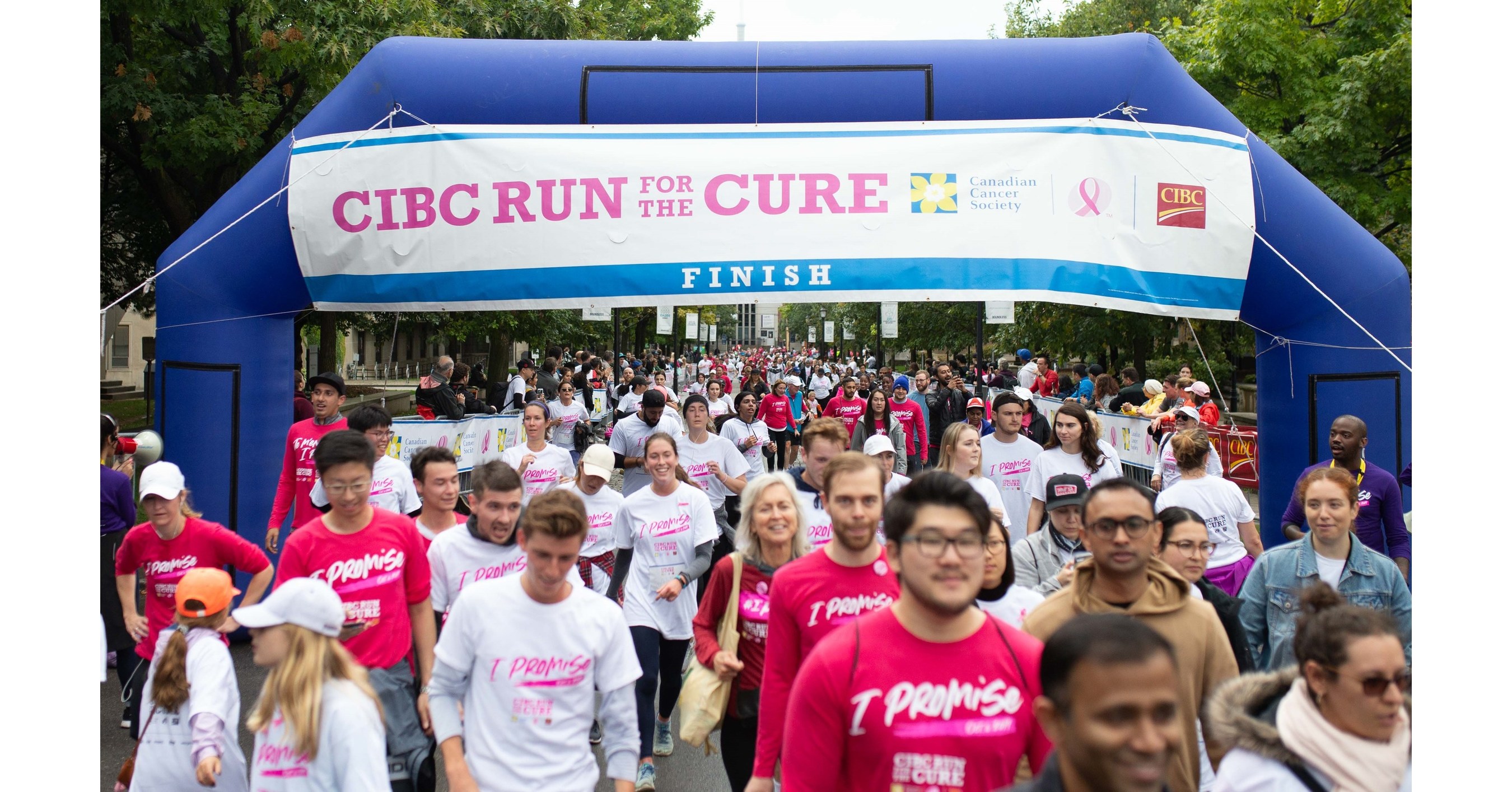 Canadians raise 17 million at the Canadian Cancer Society CIBC Run for