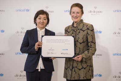 Ms. Yukari Suzuki, Chief Brand Officer of Clé de Peau Beauté (L) and Henrietta Fore, Executive Director, UNICEF (R) showcasing a joint pledge to empower girls to unlock opportunity and potential through education