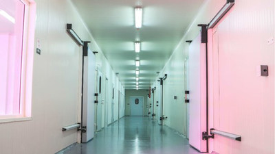 The halls of Casa Flores agronomic testing facility (CNW Group/Ikänik Farms Inc.)