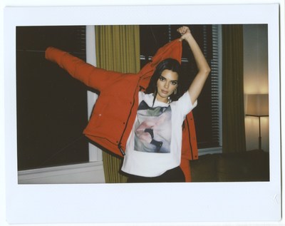 Kendall Jenner wearing the Super Puff(TM) Shorty (CNW Group/Aritzia Inc.)