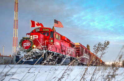 Le Train des Ftes du CP 2017 se dirige vers l'ouest dans les Prairies (Groupe CNW/Canadien Pacifique)