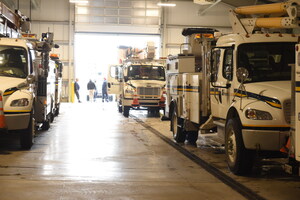 Hydro Ottawa crew headed to Maine to help restore power after severe storm damage