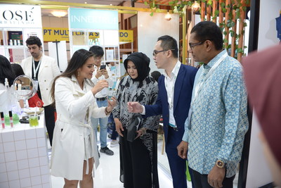 Cosmobeaute Indonesia 2019 exhibition tour with Group Managing Director, ASEAN Business & Senior Vice President of Informa Markets.