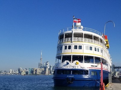 Le 22 octobre, la gare maritime du Port de Toronto terminera la saison des croisières la plus florissante à ce jour avec le départ du MV Victory I, de Victory Cruise Lines. (Groupe CNW/PortsToronto)