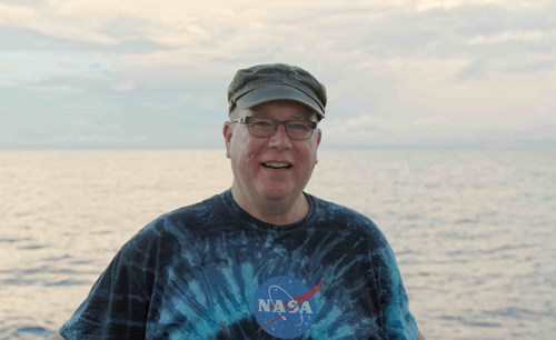 Eric Lindstrom (Ph.D.) était dernièrement scientifique au programme d’océanographie physique à la Division des sciences de la Terre au siège social de la NASA à Washington, DC.